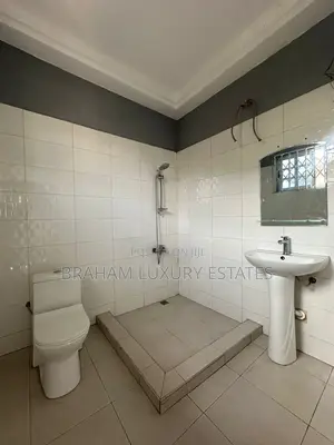 3bdrm Apartment in Braham Luxury, Spintex for rent