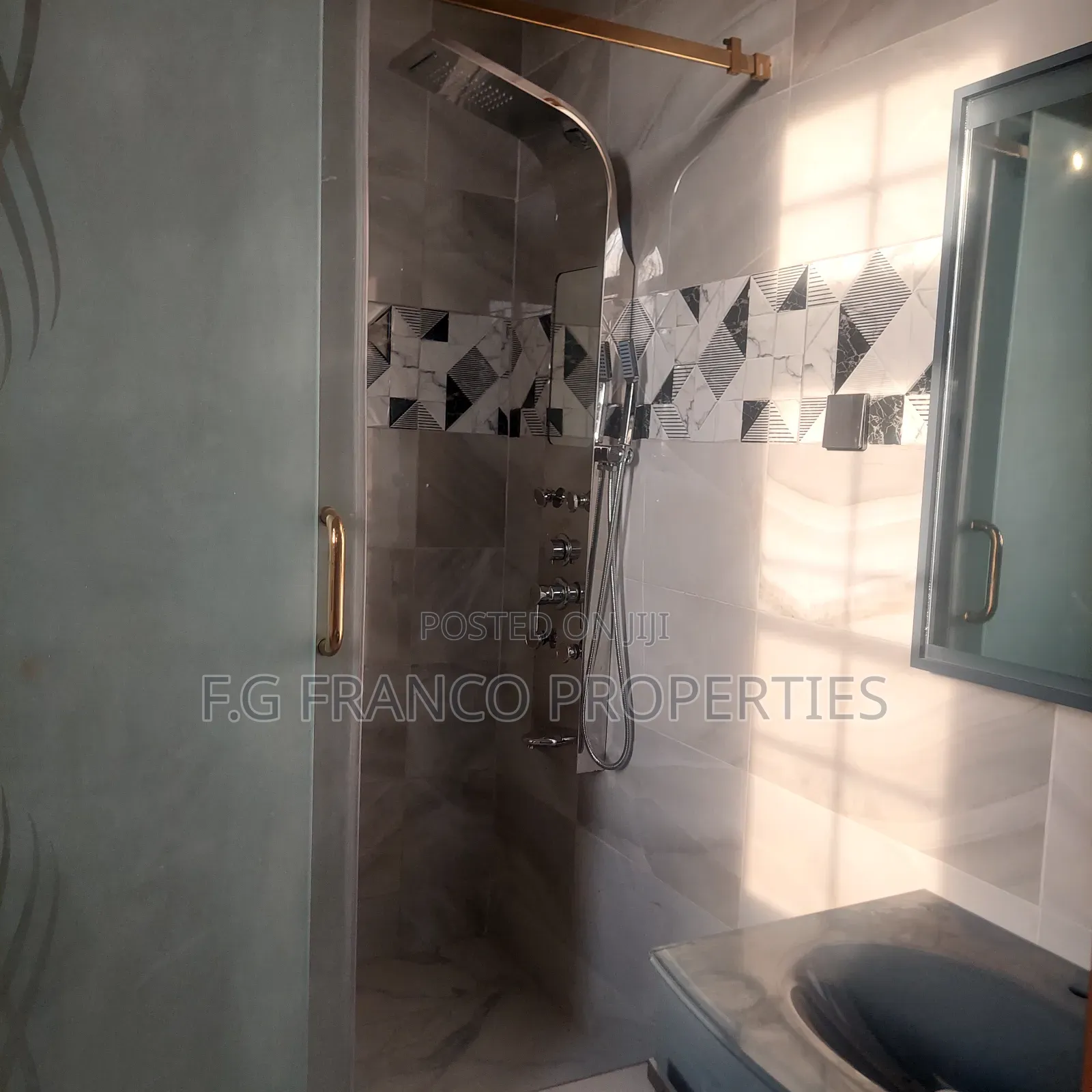 4bdrm House in K.G Franco, Spintex for sale