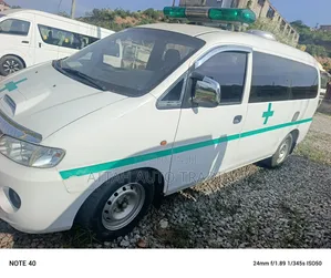 Hyundai H-100 2001 White