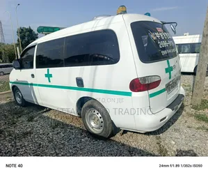 Hyundai H-100 2001 White