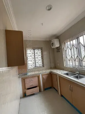3bdrm Apartment in Unique Key Agency, Dzorwulu for rent