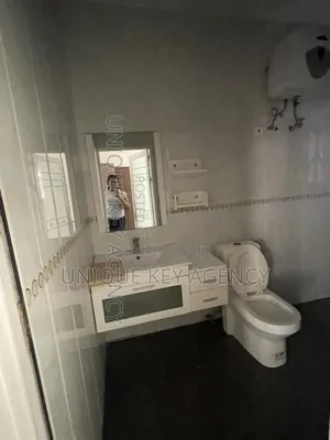 3bdrm Apartment in Unique Key Agency, Dzorwulu for rent