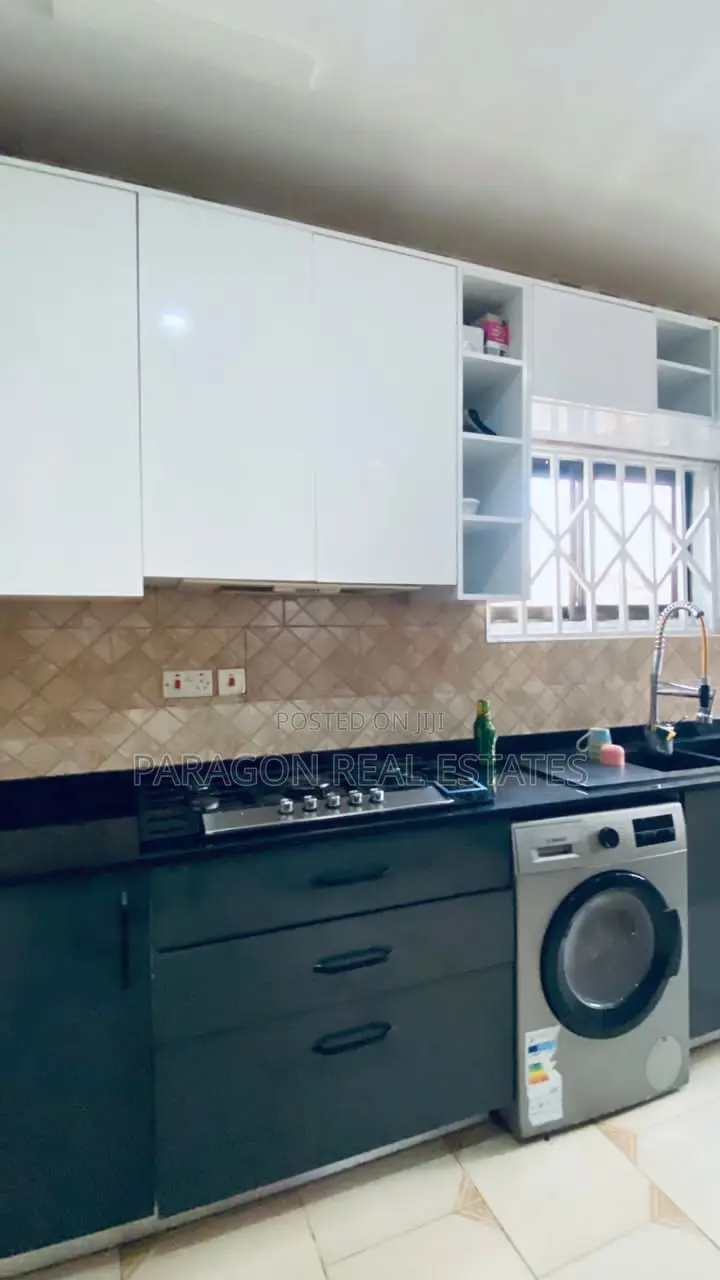 3bdrm House in West Hills Mall Area for rent