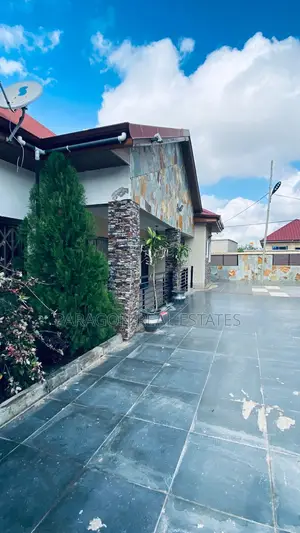 3bdrm House in West Hills Mall Area for rent