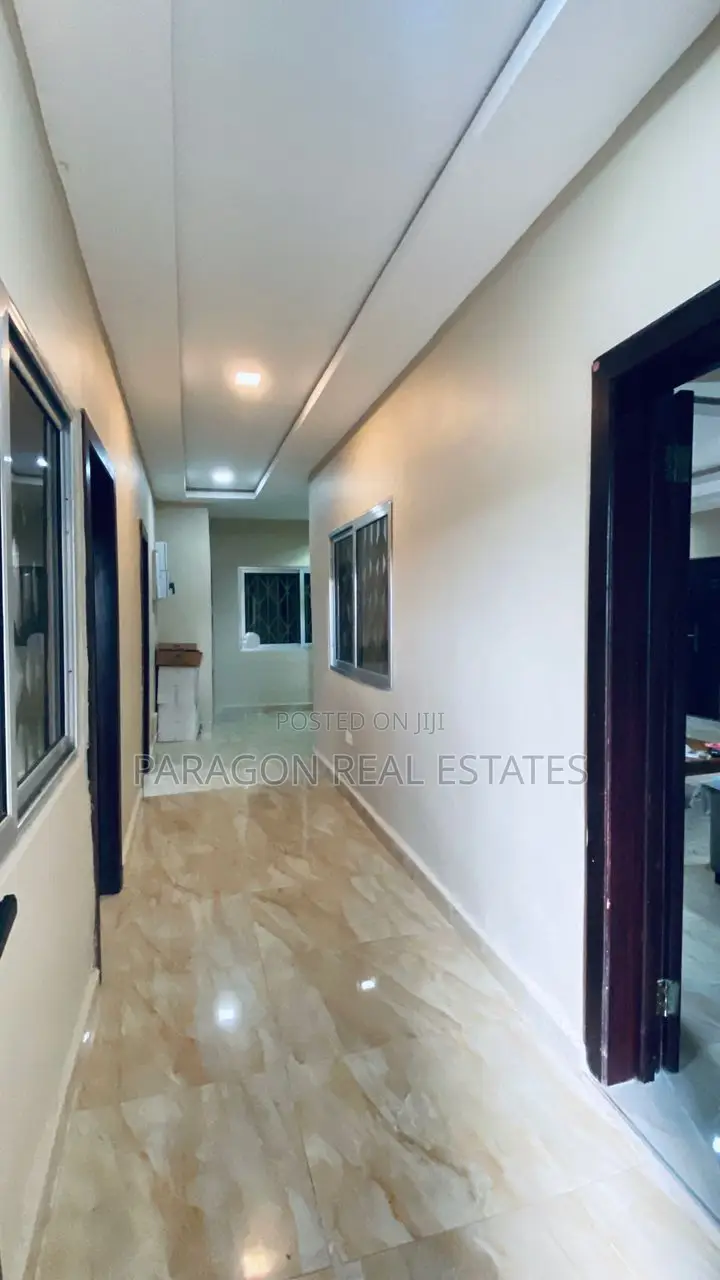 3bdrm House in West Hills Mall Area for rent