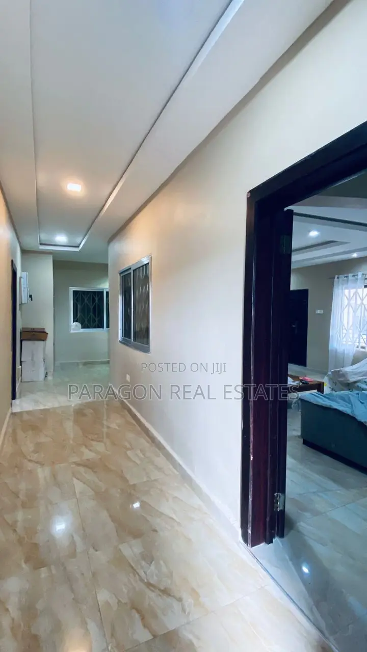 3bdrm House in West Hills Mall Area for rent