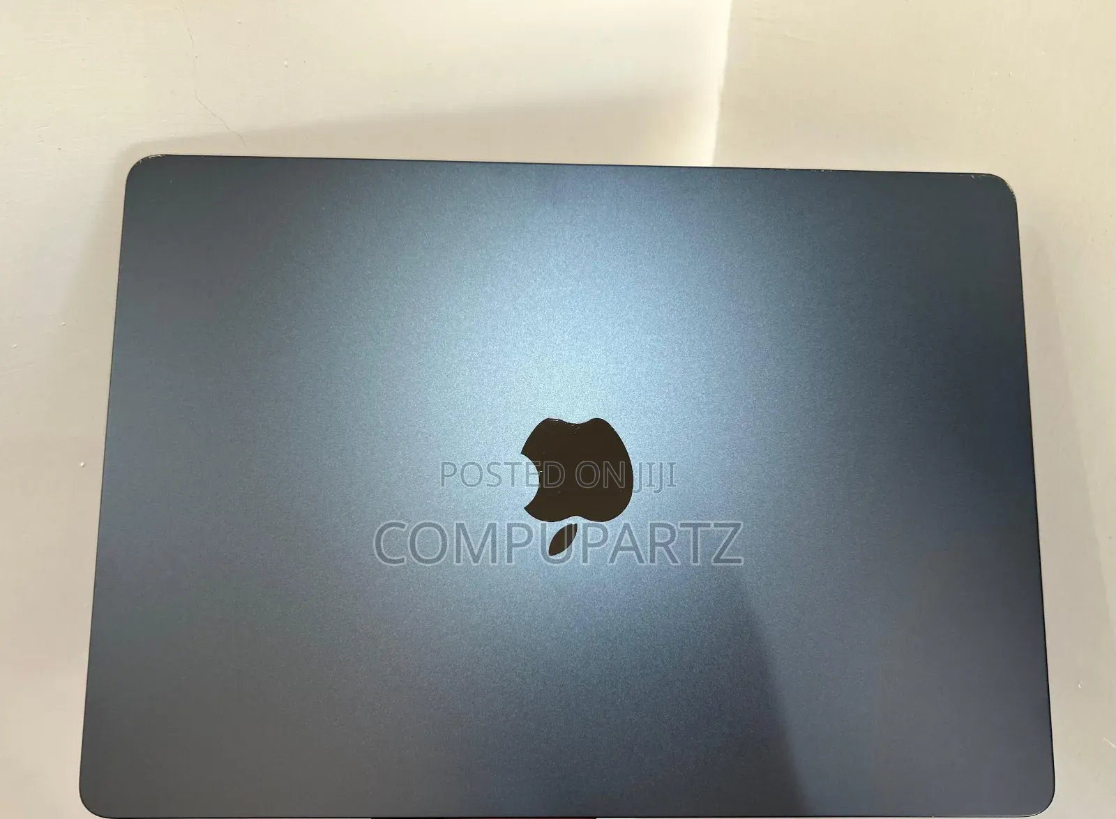 Laptop Apple MacBook Air 2022 M2 16GB Apple M2 SSD 256GB