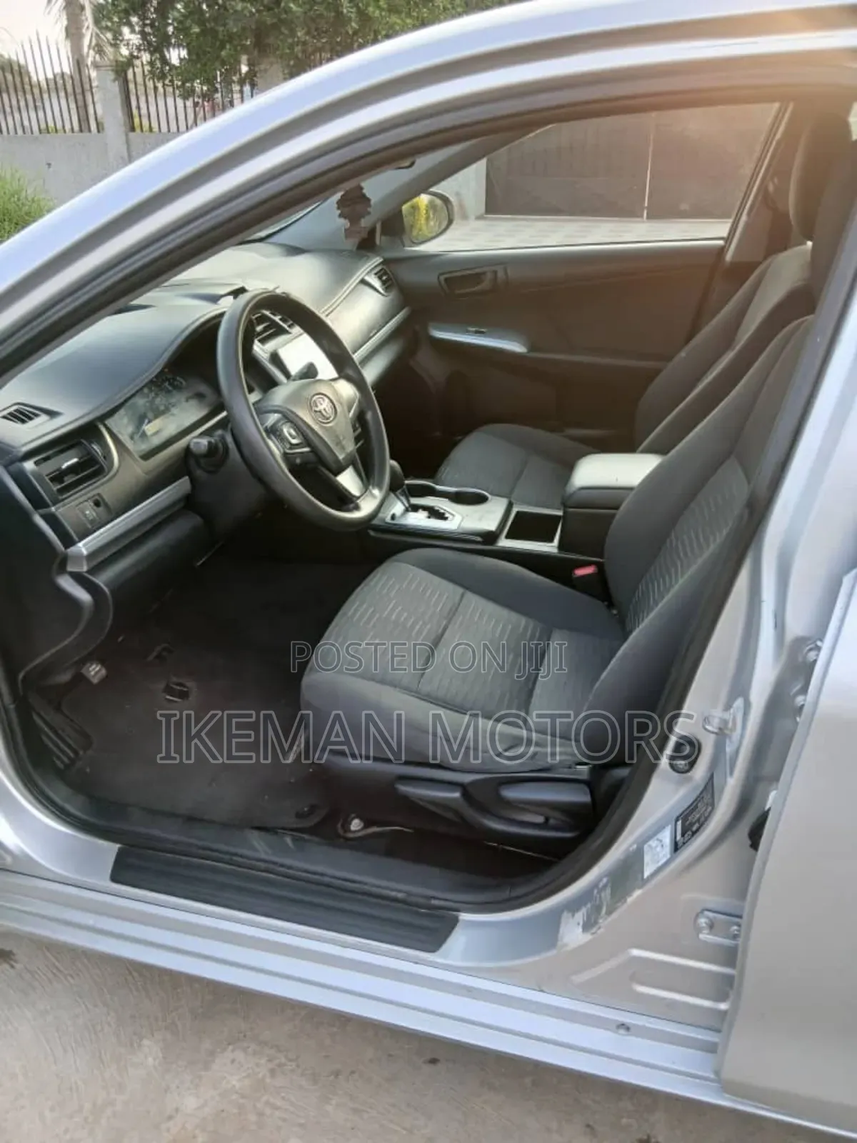 Toyota Camry LE 4dr Sedan (2.5L 4cyl 6A) 2017 Silver
