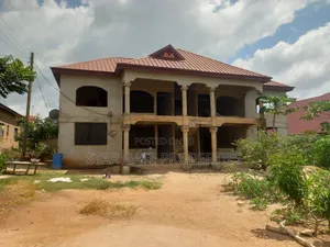 12bdrm Apartment in Konkorli/ Trede., Kumasi Metropolitan for sale