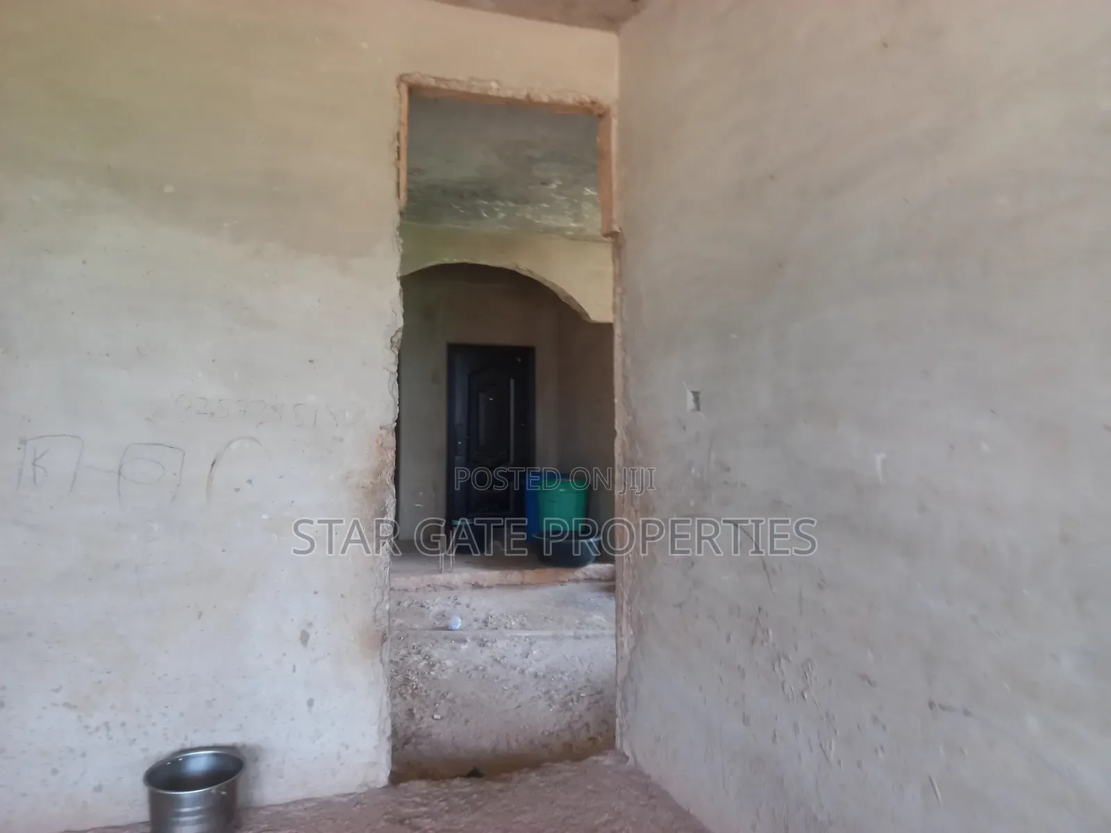 12bdrm Apartment in Konkorli/ Trede., Kumasi Metropolitan for sale