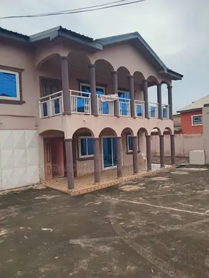 5bdrm House in Kwabenya for sale