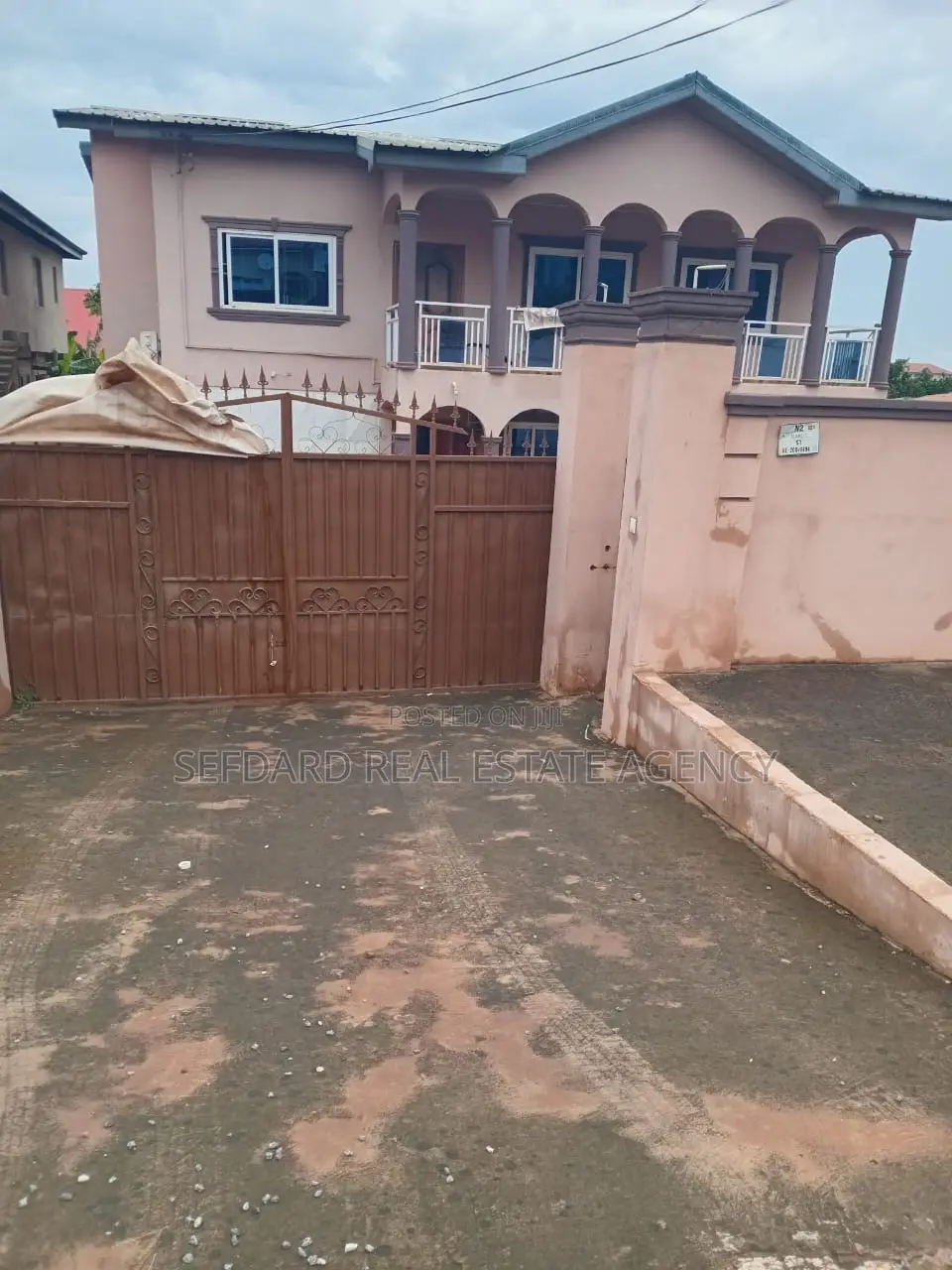 5bdrm House in Kwabenya for sale