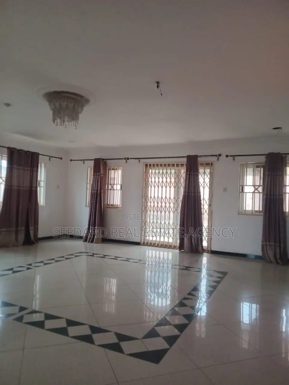 5bdrm House in Kwabenya for sale