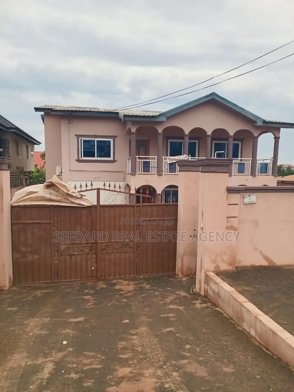 5bdrm House in Kwabenya for sale