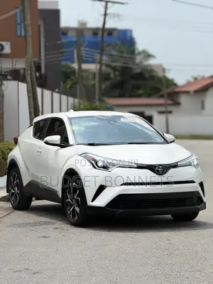 Toyota C-HR XLE FWD 2019 White