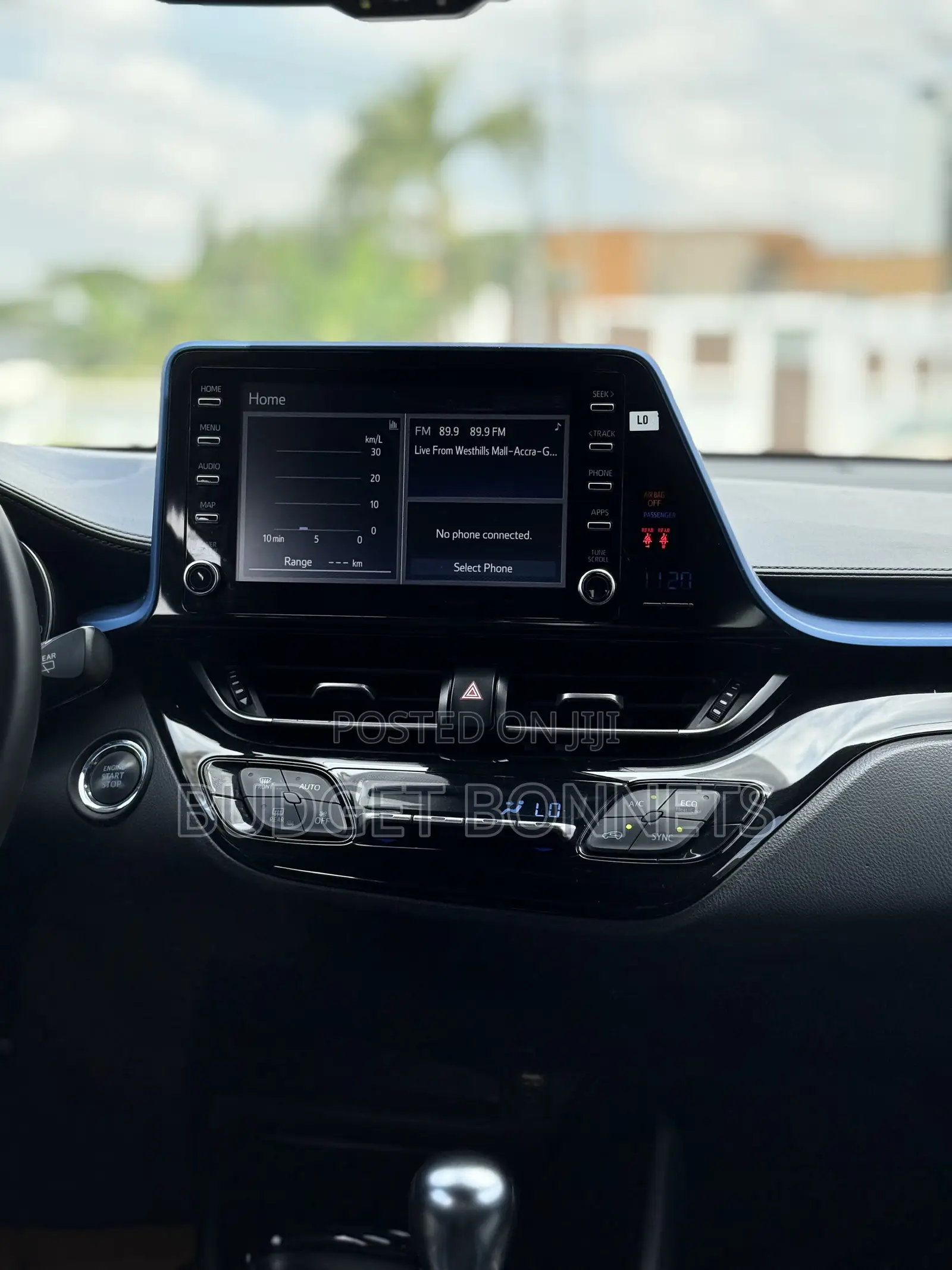 Toyota C-HR XLE FWD 2019 White