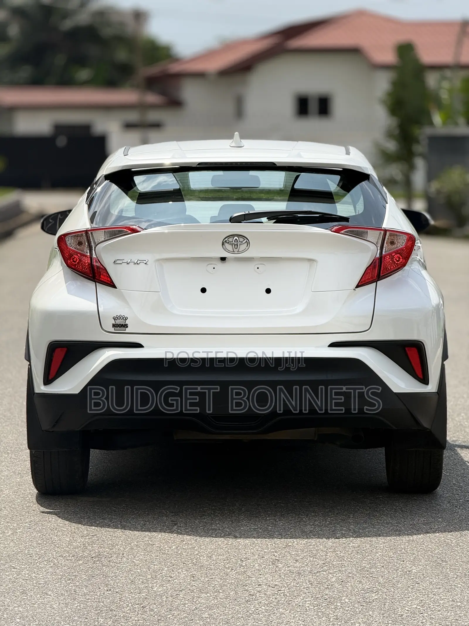 Toyota C-HR XLE FWD 2019 White