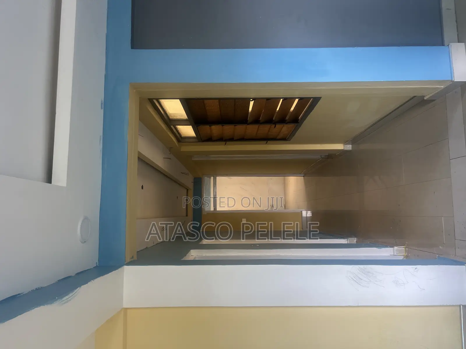 3bdrm Block of Flats in Adenta Snnit Flat, SSNIT Flats for sale
