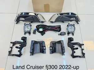 Toyota Landcruiser 300 2022-2025 Foglight Set