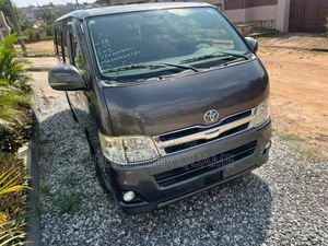 Toyota HiAce 2013 Grey