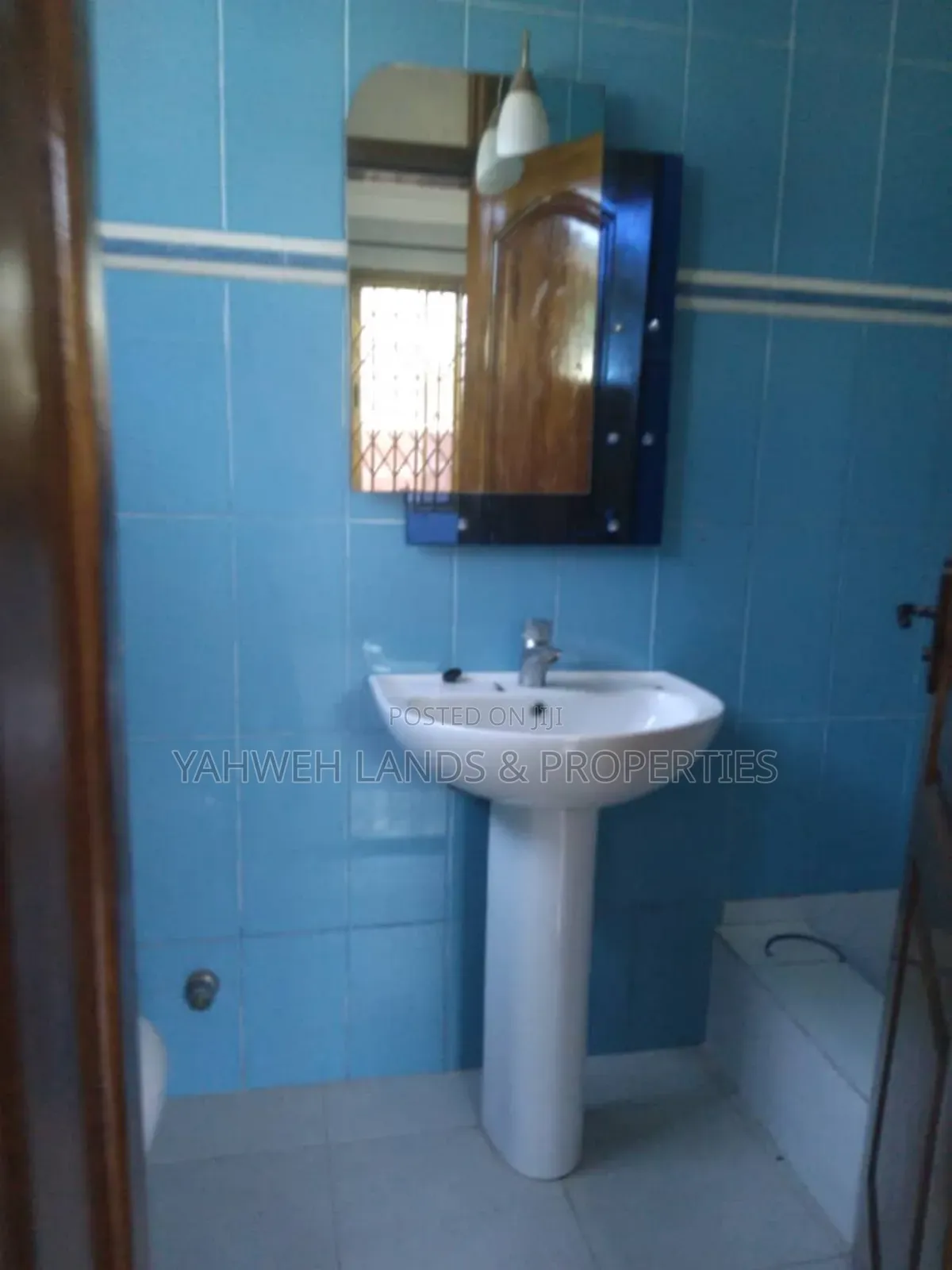 4bdrm House in Teshie for rent