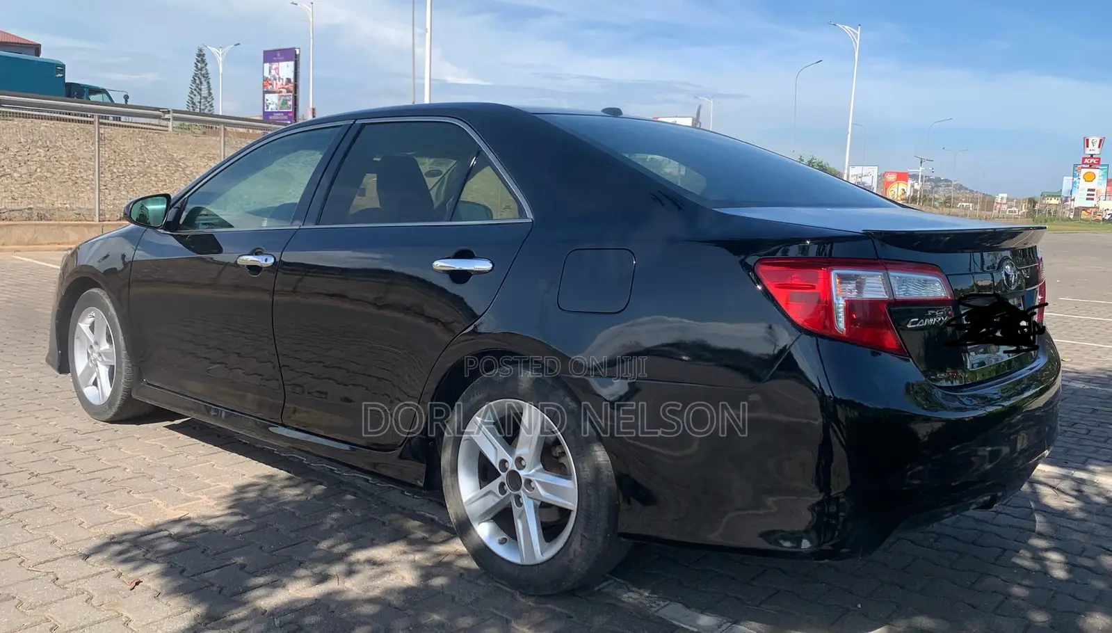 Toyota Camry SE 4dr Sedan (2.5L 4cyl 6A) 2013 Black