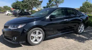 Toyota Camry SE 4dr Sedan (2.5L 4cyl 6A) 2013 Black