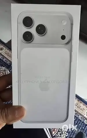 New Apple iPhone 17 Pro Max 256 GB Silver