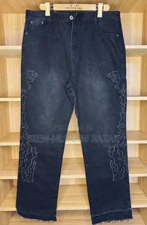 High Quality Size 38 Baggy Jeans Available in Stock