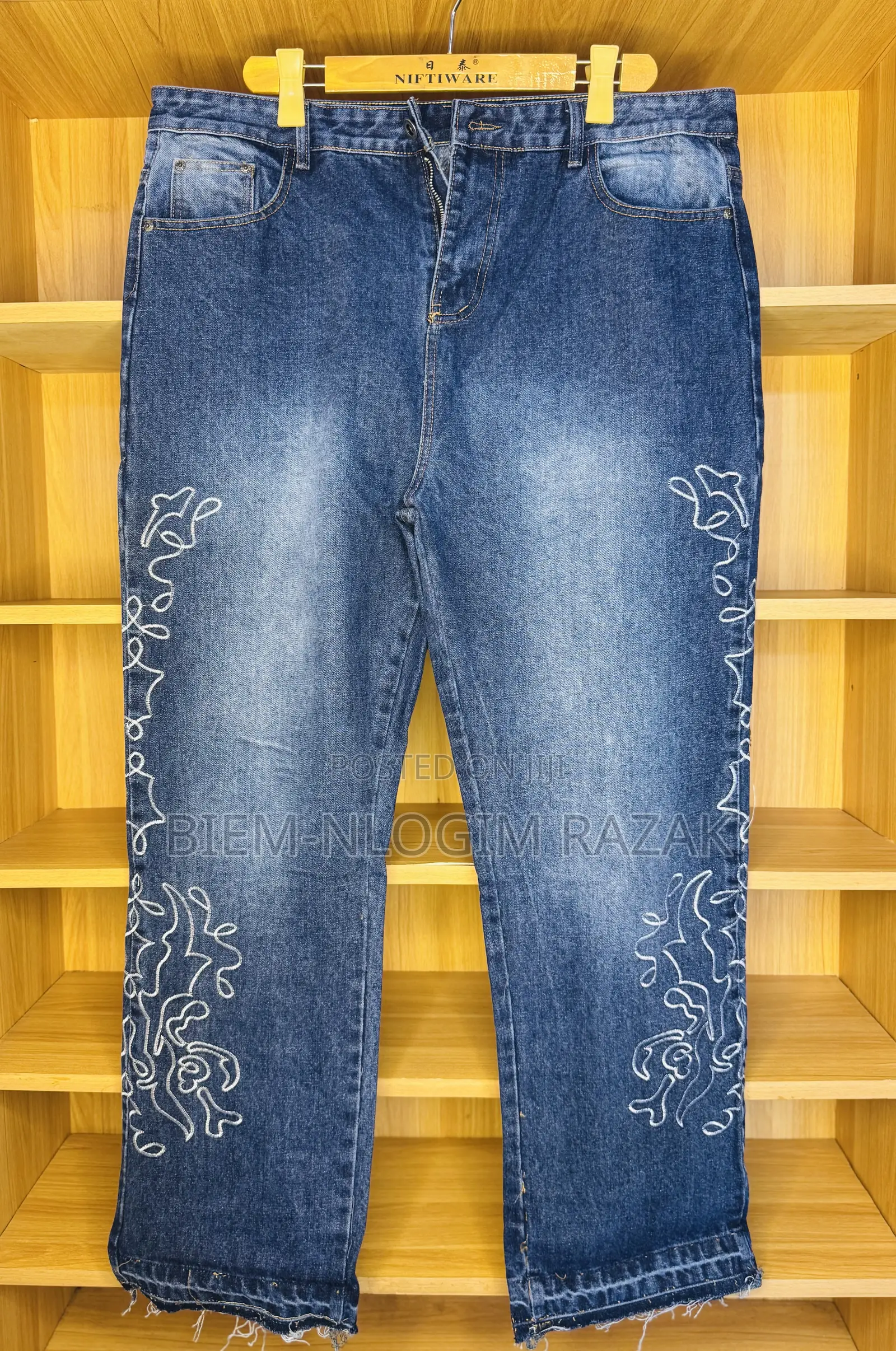 High Quality Size 38 Baggy Jeans Available in Stock