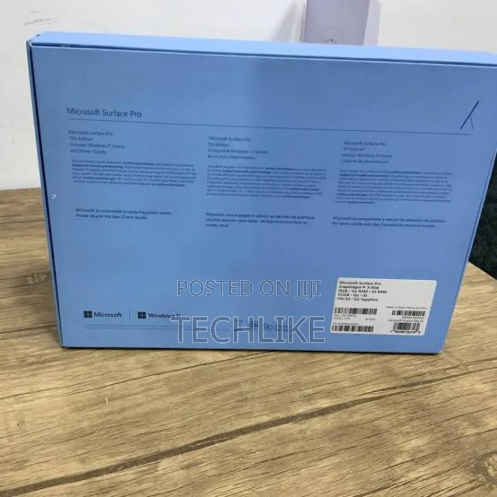 New Microsoft Surface Pro 11th Edition, a Copilot+ PC 16GB SSD 1T
