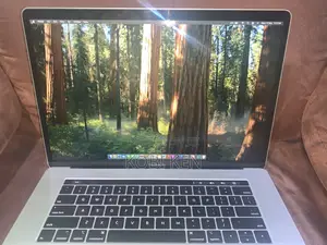 Laptop Apple MacBook Pro 2018 16GB Intel Core i7 SSD 512GB
