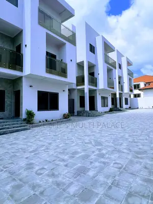5bdrm Townhouse / Terrace in East Legon Bawaleshi, Bawaleshie for rent