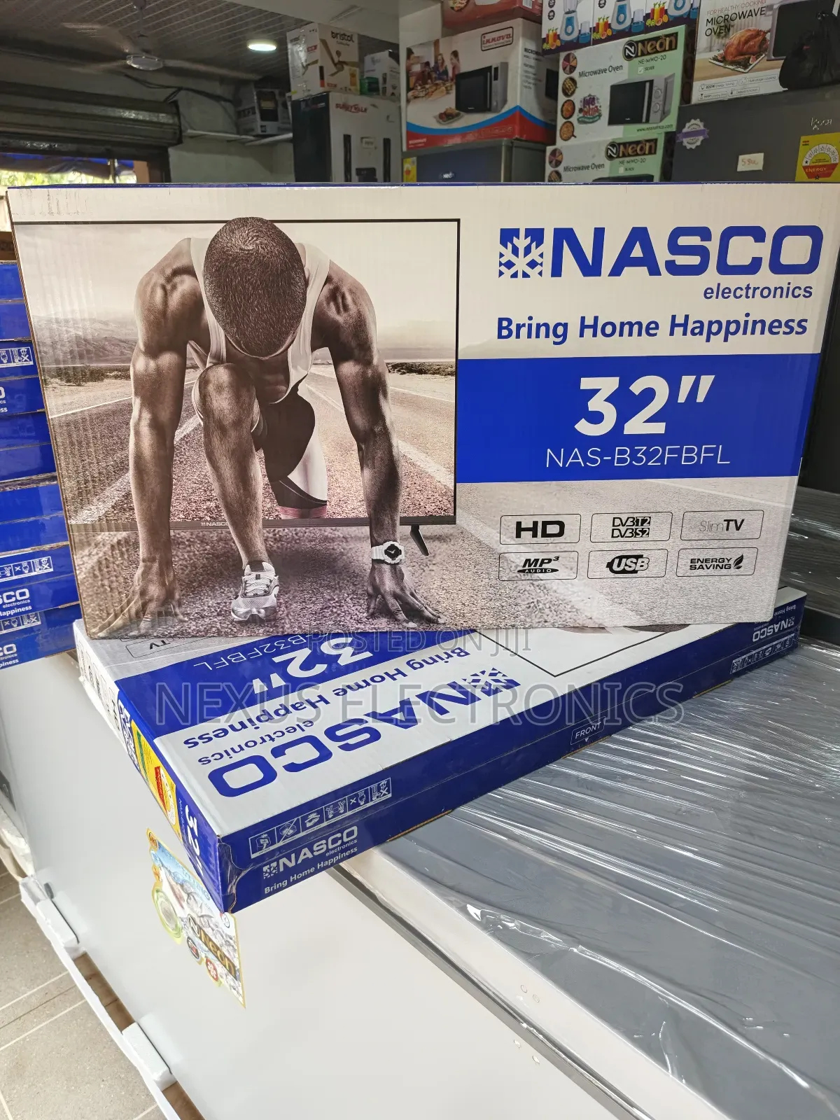 Brand New Nasco 32" Digital and Satellite Tv