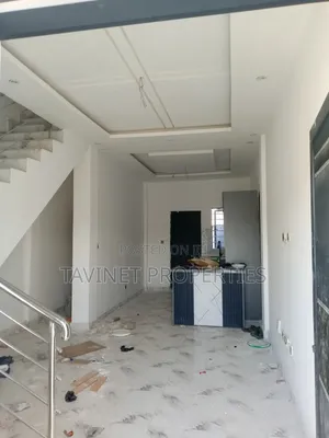 2bdrm Block of Flats in Ashaley Botwe for sale