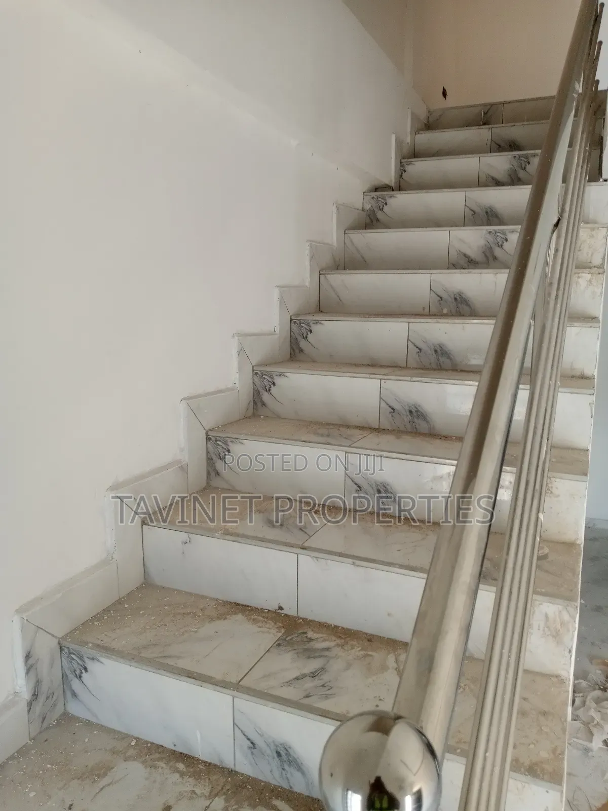 2bdrm Block of Flats in Ashaley Botwe for sale
