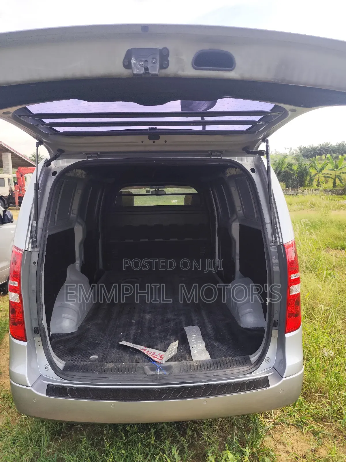 Hyundai Starex 2016 Grey