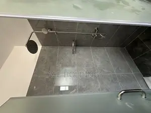 3bdrm House in School Junction, Ashaley Botwe for sale