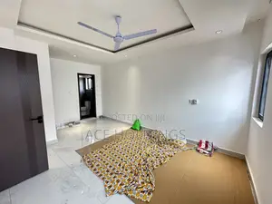 3bdrm House in School Junction, Ashaley Botwe for sale