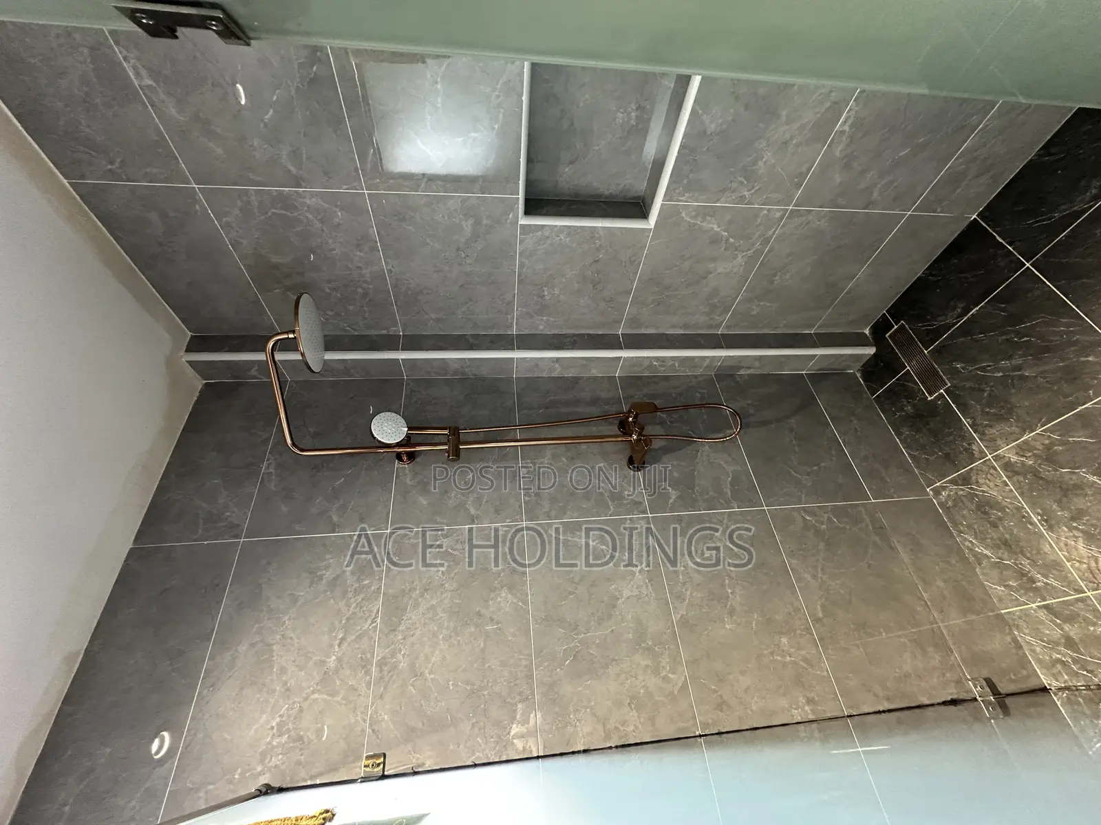 3bdrm House in School Junction, Ashaley Botwe for sale