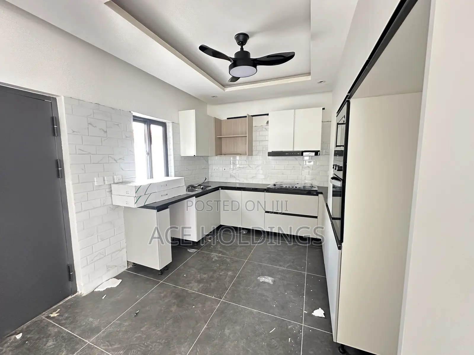 3bdrm House in School Junction, Ashaley Botwe for sale