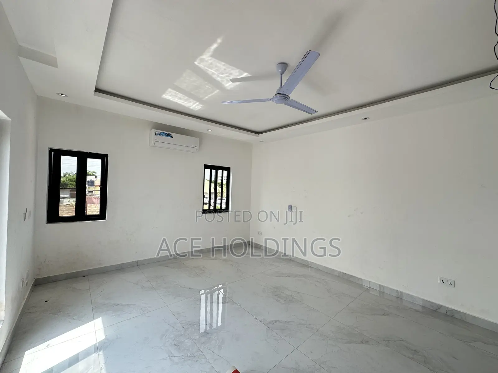 3bdrm House in School Junction, Ashaley Botwe for sale