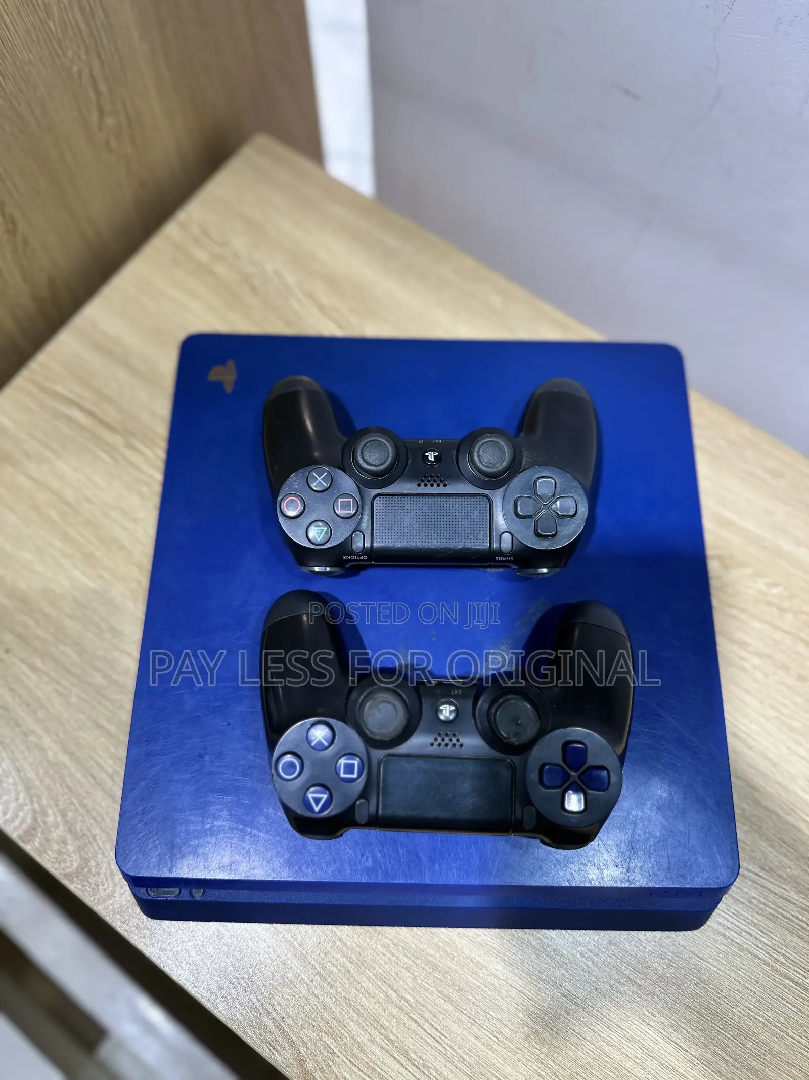 Ps4 Slim With Controllers
