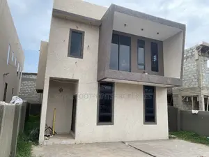 3bdrm House in Luxelooks Properties, East Legon for rent