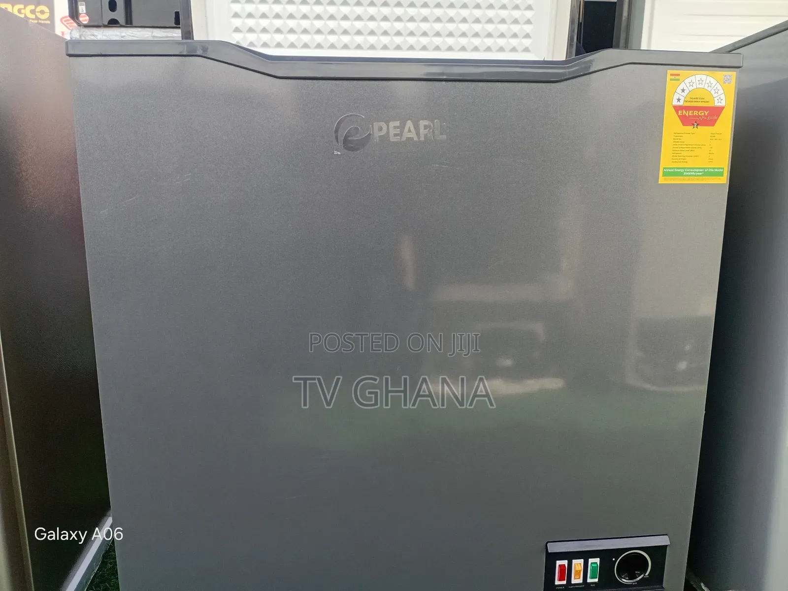 **Pearl 150l Freezer – Perfect for Home Shop Storage**