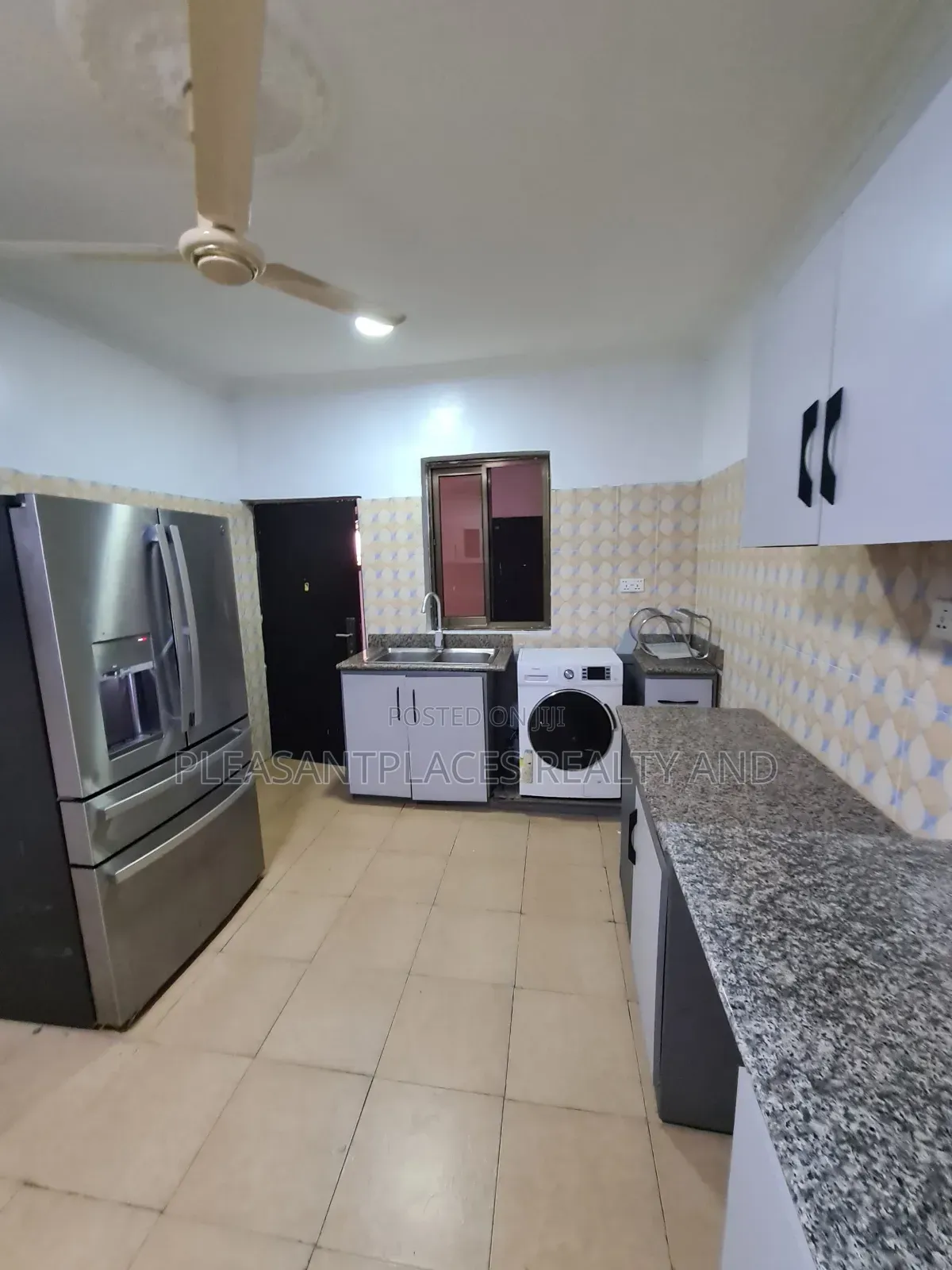 3bdrm Apartment in Pleasantplaces, Ashaley Botwe for rent
