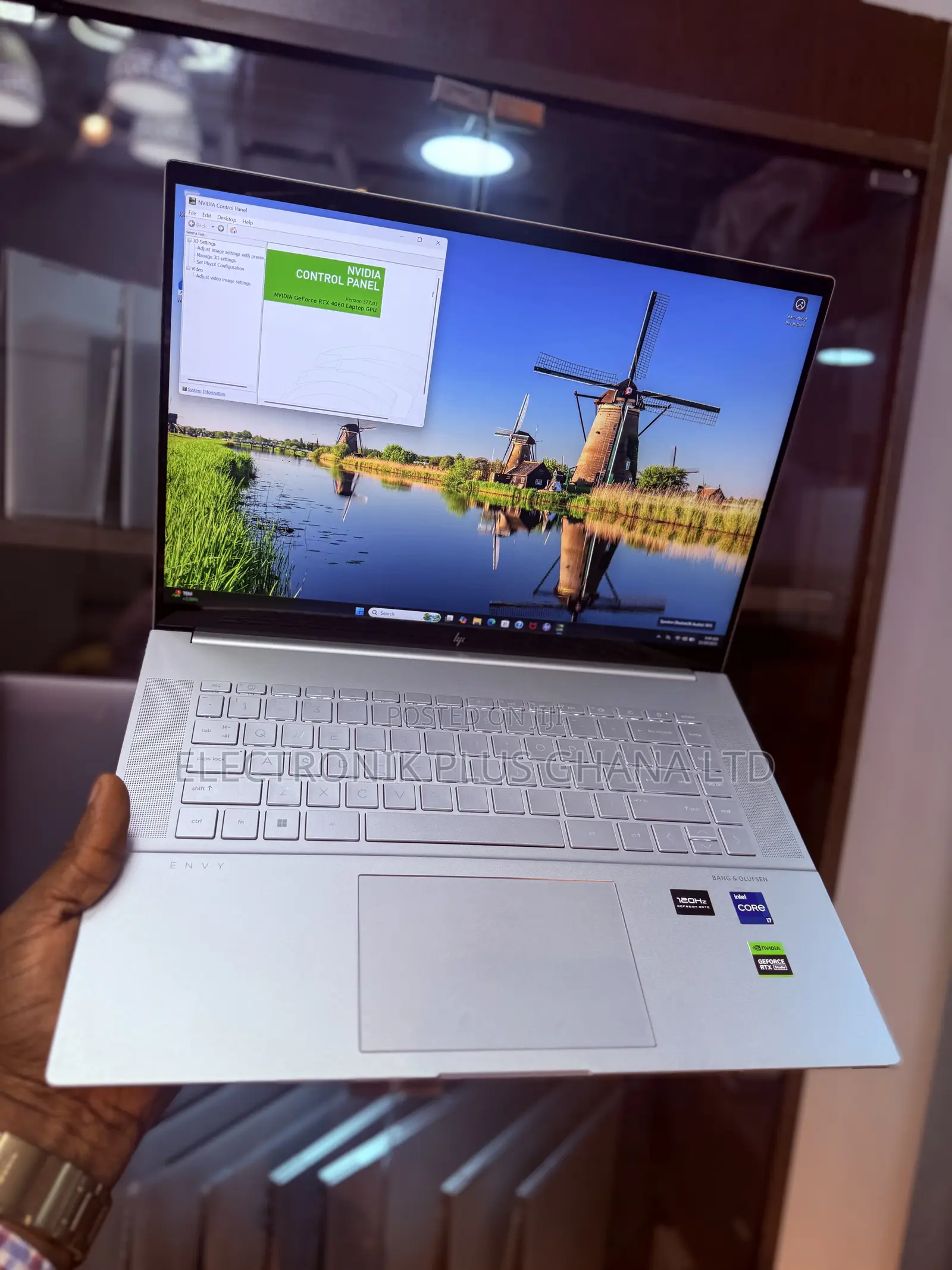 Laptop HP Envy 16 Gaming 16-h1023dx 16GB Intel Core i7 SSD 1T