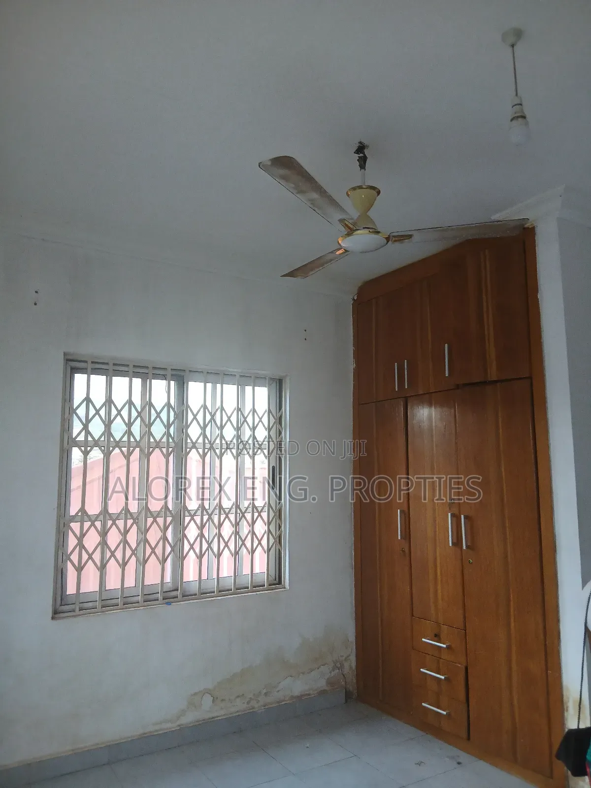 Mini Flat in Single Self, Oyarifa for rent