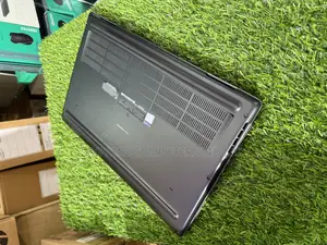 Laptop Dell Latitude 7520 32GB Intel Core I9 SSD 512GB