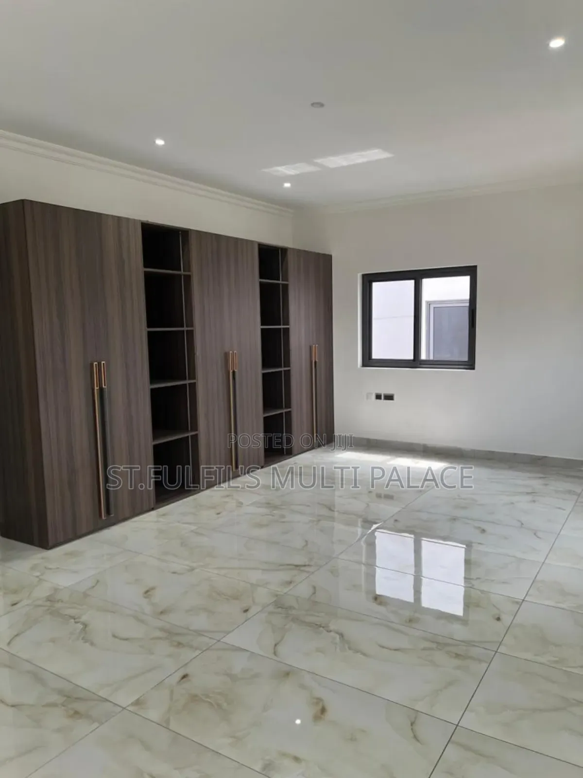 5bdrm Townhouse / Terrace in East Legon Bawaleshi, Bawaleshie for rent